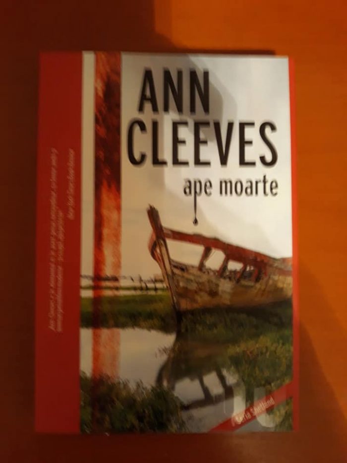 Ape moarte de Ann Cleeves