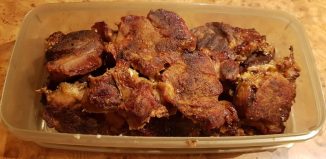 Ciorbă acrișoară de legume cu carne de porc - Grătar de porc cu sos